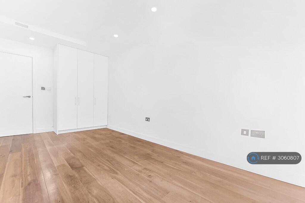 Apartment in London - More