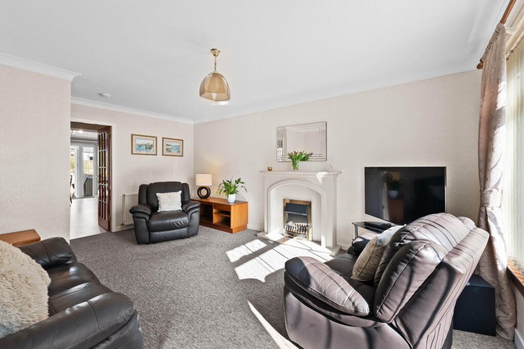 House in Bearsden, Kessington, East Dunbartonshire - View 3