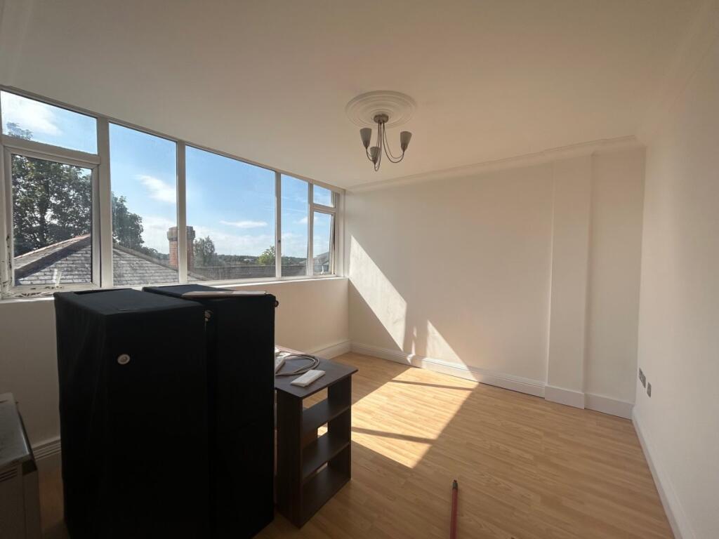 Apartment in Chelmsford - View 4