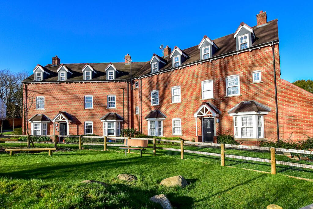 Main image of property: Grange Road, Chalfont St Peter, Gerrards Cross, SL9