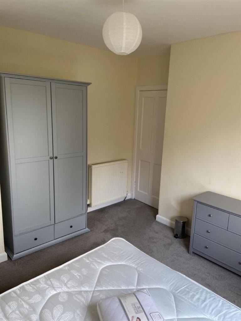 House in Kirkcaldy - More