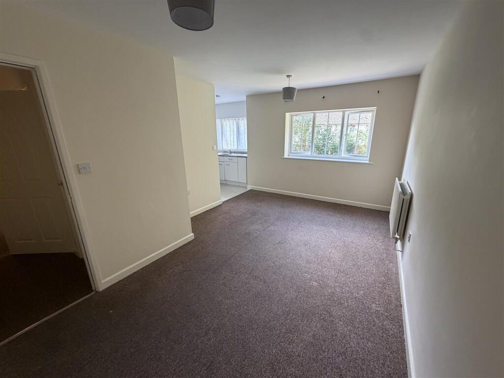 Apartment in Spalding, Clay Lake - View 3