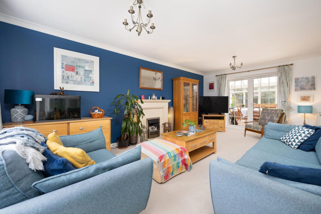 Curlew Drive, Chippenham, Wiltshire, SN14 6YQ photo 4