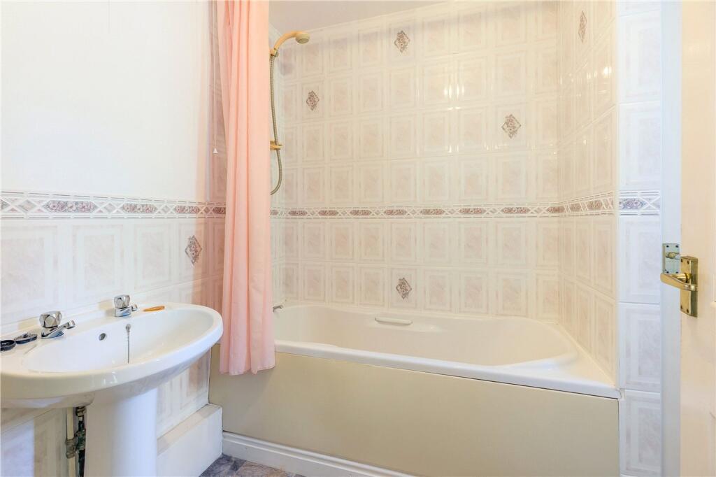 Harley Close, Telford, TF1 photo 4