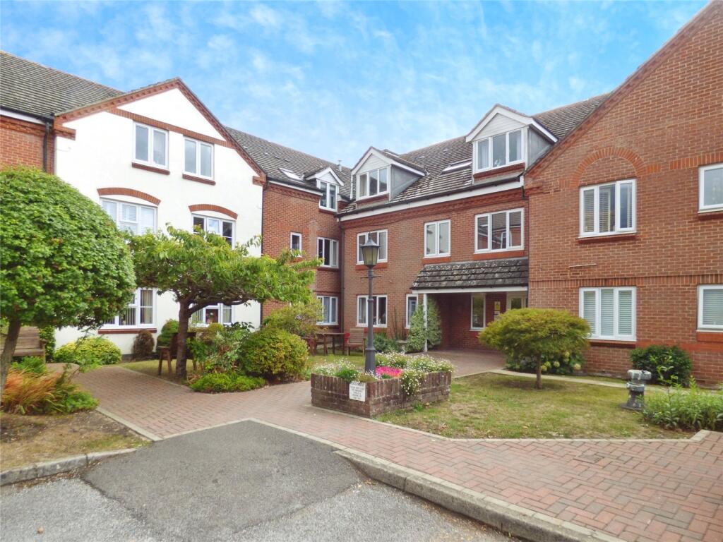 Main image of property: Dove Gardens, Park Gate, Southampton