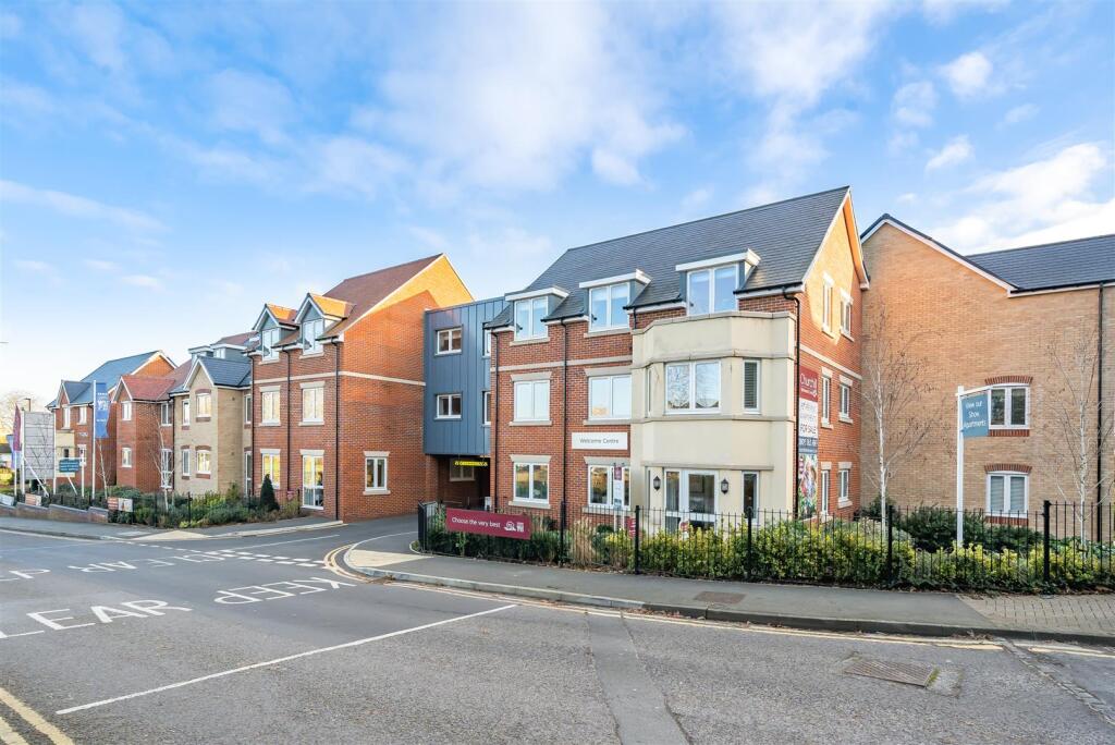 Main image of property: Yeats Lodge, Thame, Oxfordshire