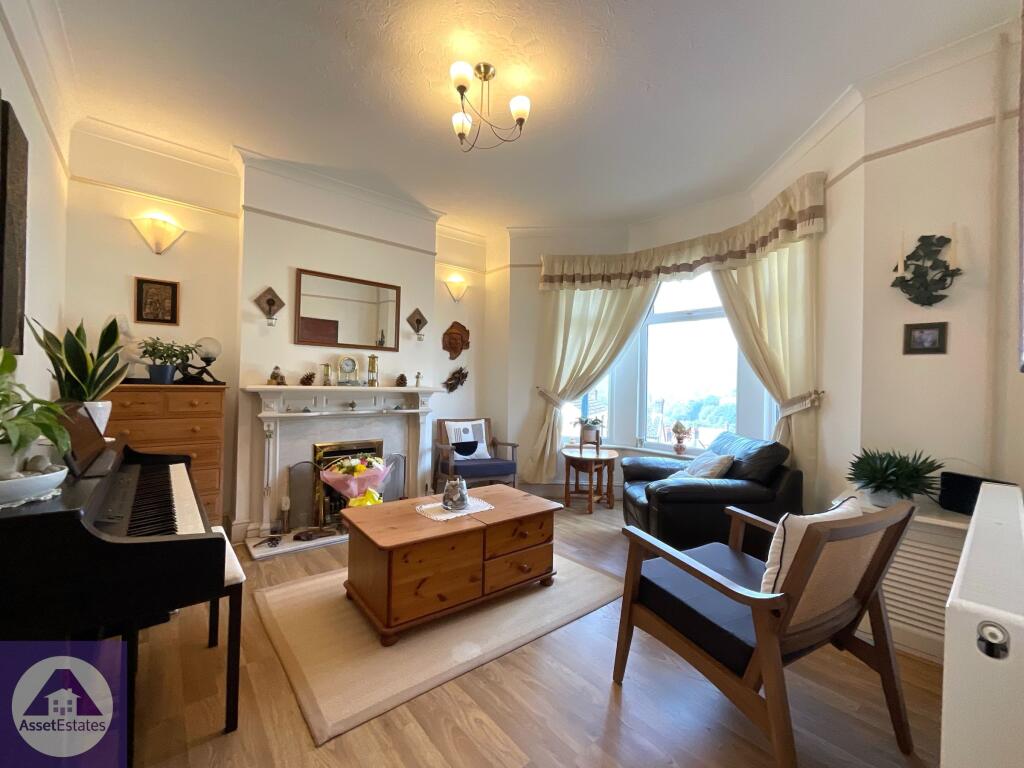 Bryngwyn Road, Six Bells photo 4