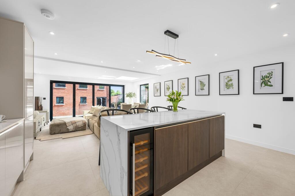 House in Manchester M7, Greater Manchester - View 3