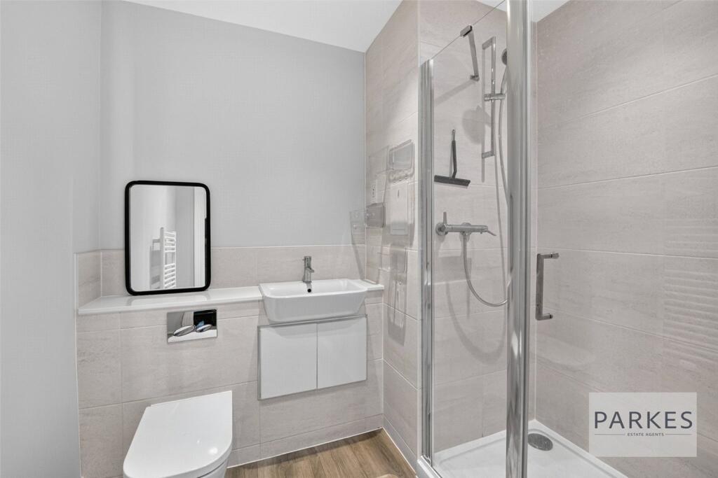 Apartment in London, Ickenham - View 5
