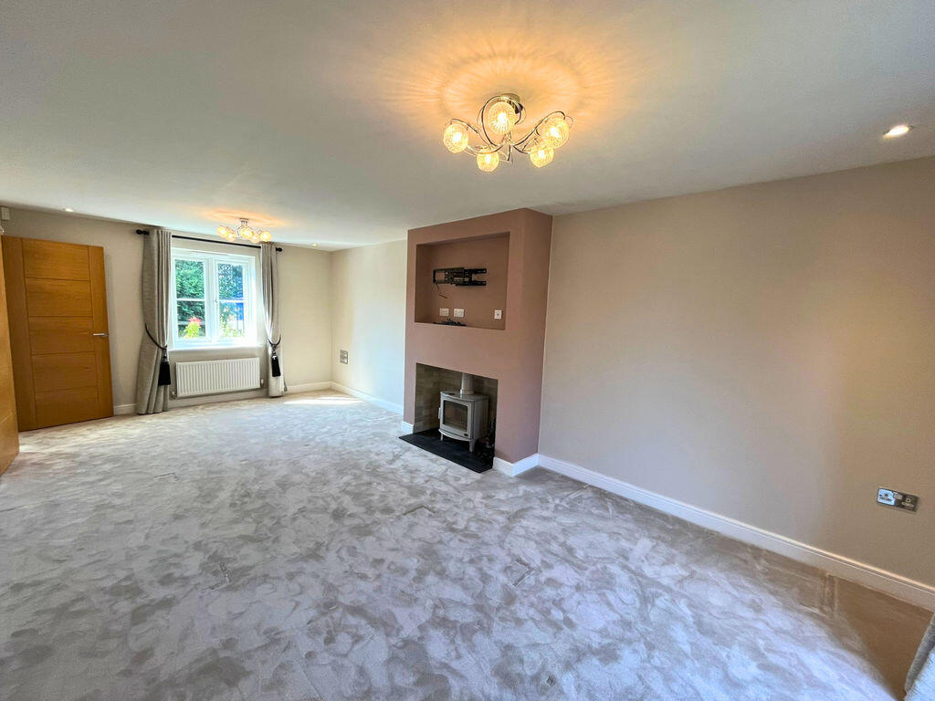 Harrow Drive, Headley, Thatcham - View 3