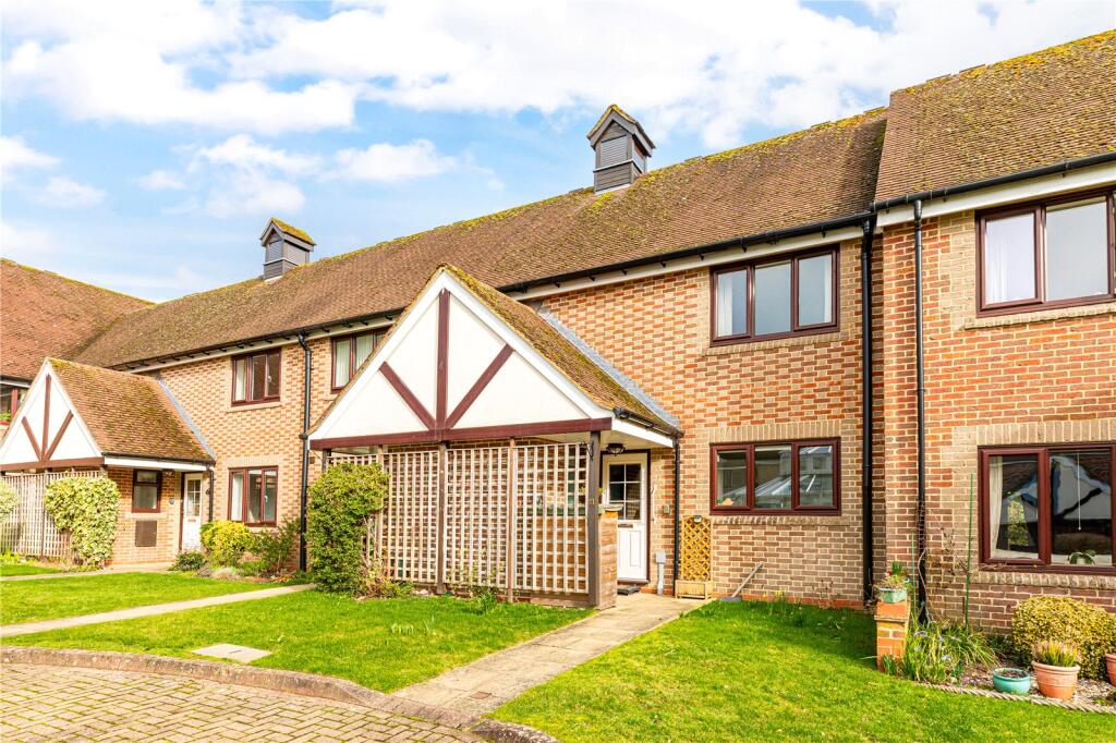 2-bed house on Masons Field, Pewsey, Wiltshire, SN9, £250,000