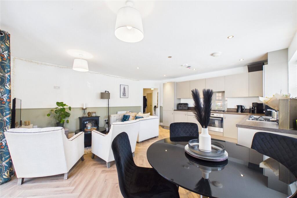 Apartment in Crawley, Rusper - View 2