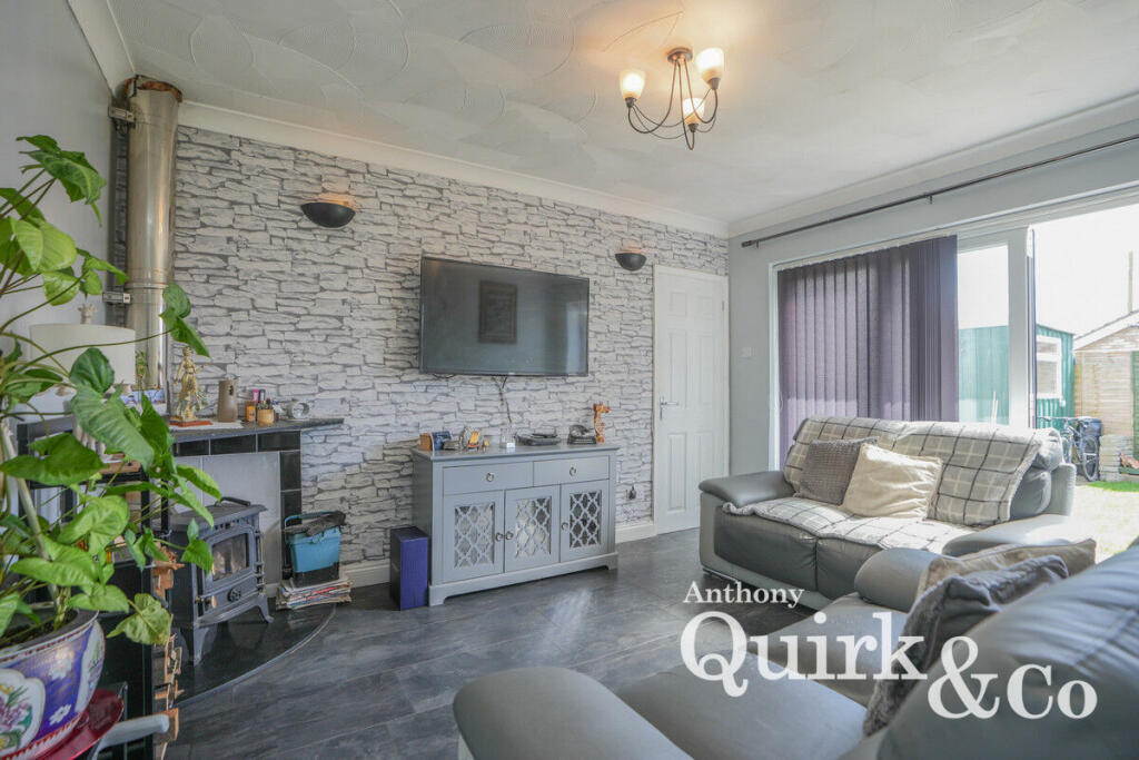 House in Castle Point, Canvey Island - View 2