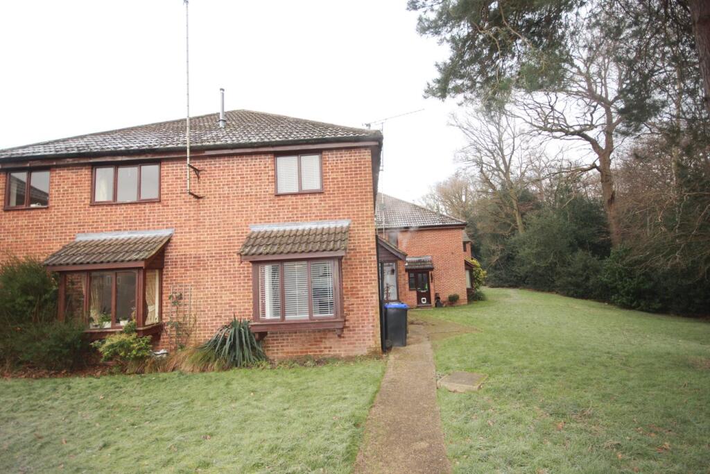 Main image of property: Langtons Meadow, Farnham Common, Slough, SL2