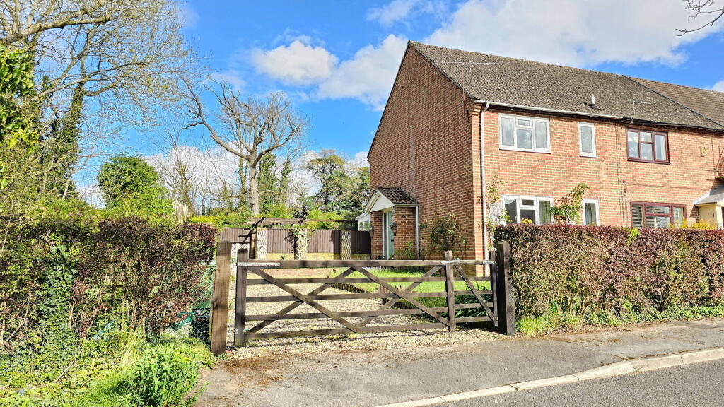 Main image of property: Southend, Cold Ash, Thatcham, RG18 3BW