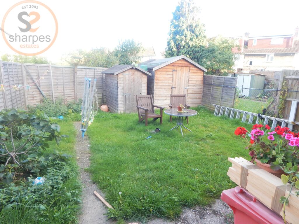 House in Croydon - More