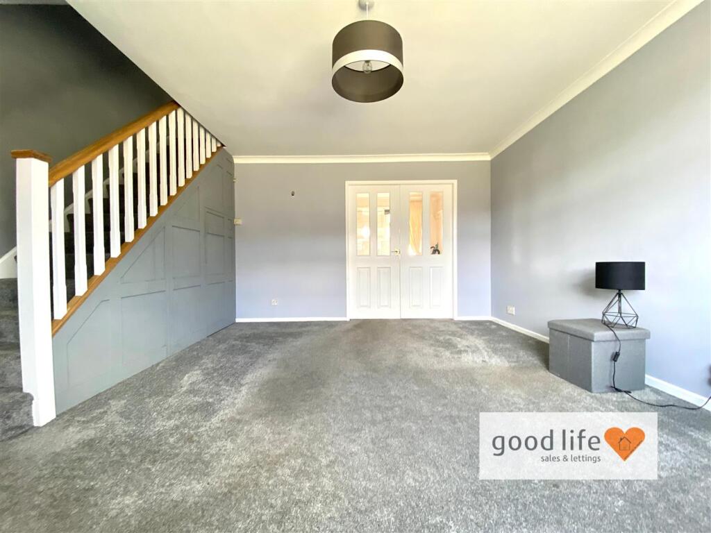 Trevarren Drive, Grangetown, Sunderland photo 3