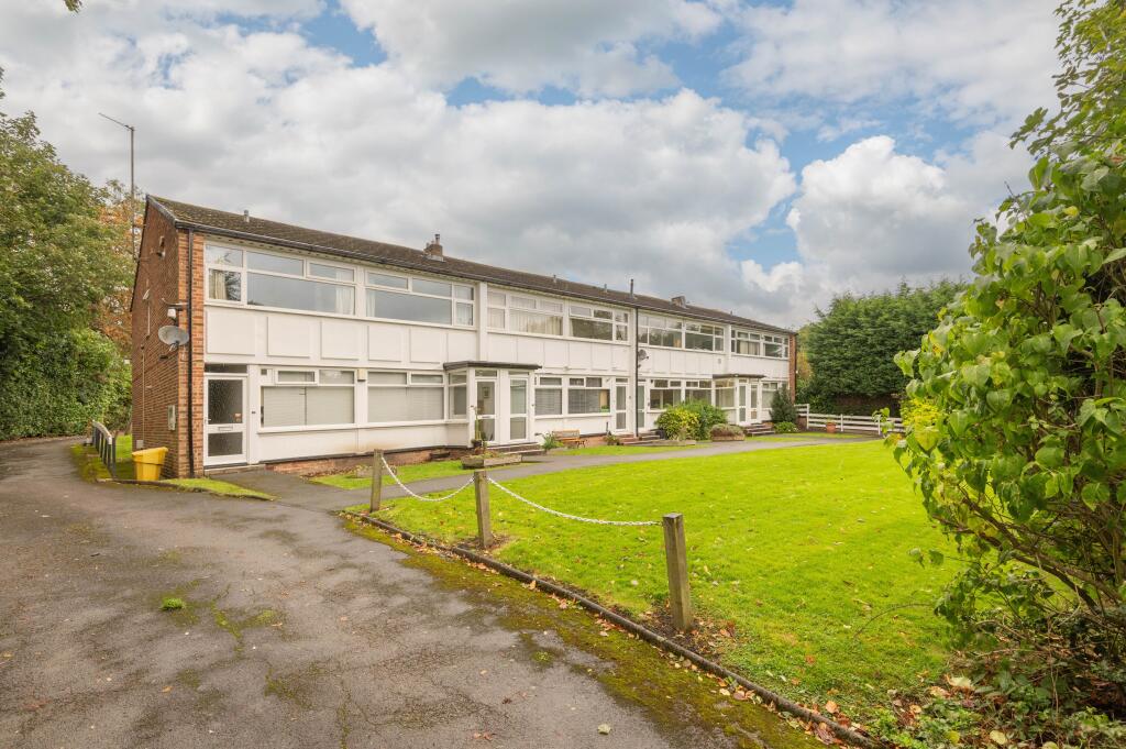 2-bed flat on Hillside Court, Hawkhills, Chapel Allerton, Leeds, LS7, £170,000