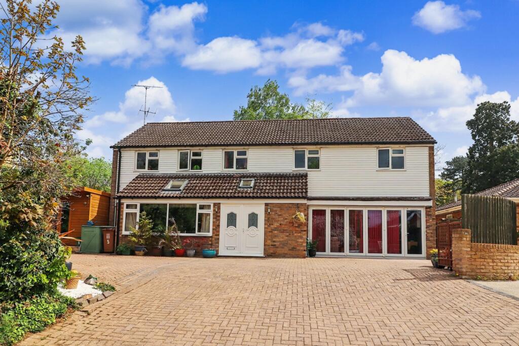 Main image of property: Fir Close, Stevenage, Hertfordshire, SG2