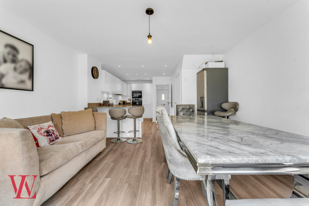 House in East Hertfordshire, St Michael's Hurst, Bishop's Stortford - View 3