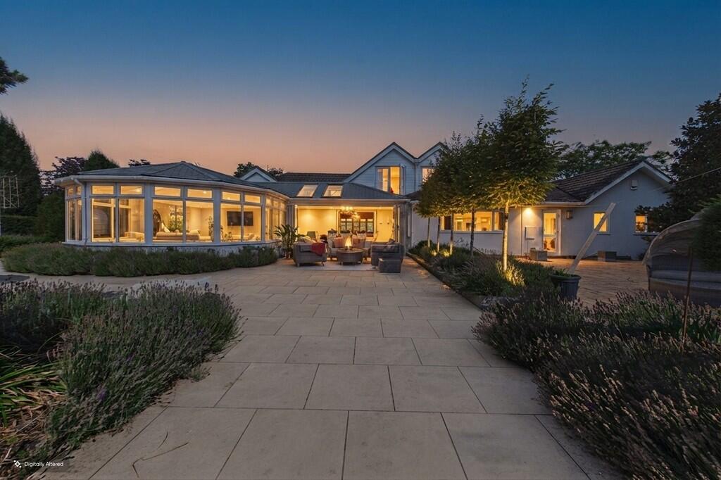 House in Ipswich - View 3