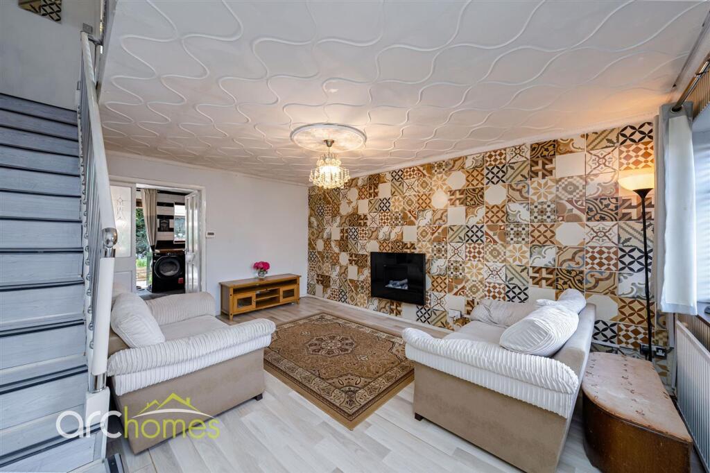 House in Wigan, Greater Manchester - More