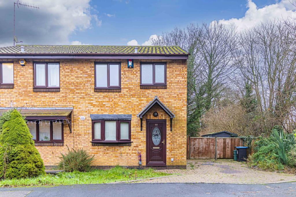 Main image of property: Hunters Oak, Hemel Hempstead, Hertfordshire, HP2