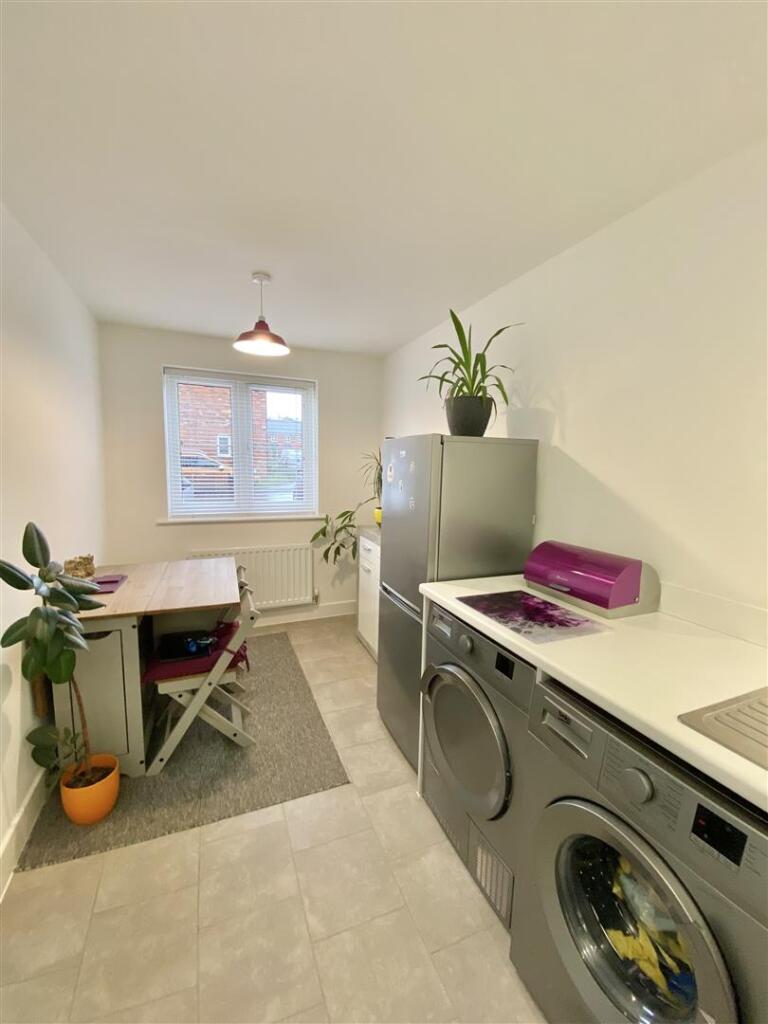 14 Simpson Way, Shrewsbury, SY2 6FT photo 4
