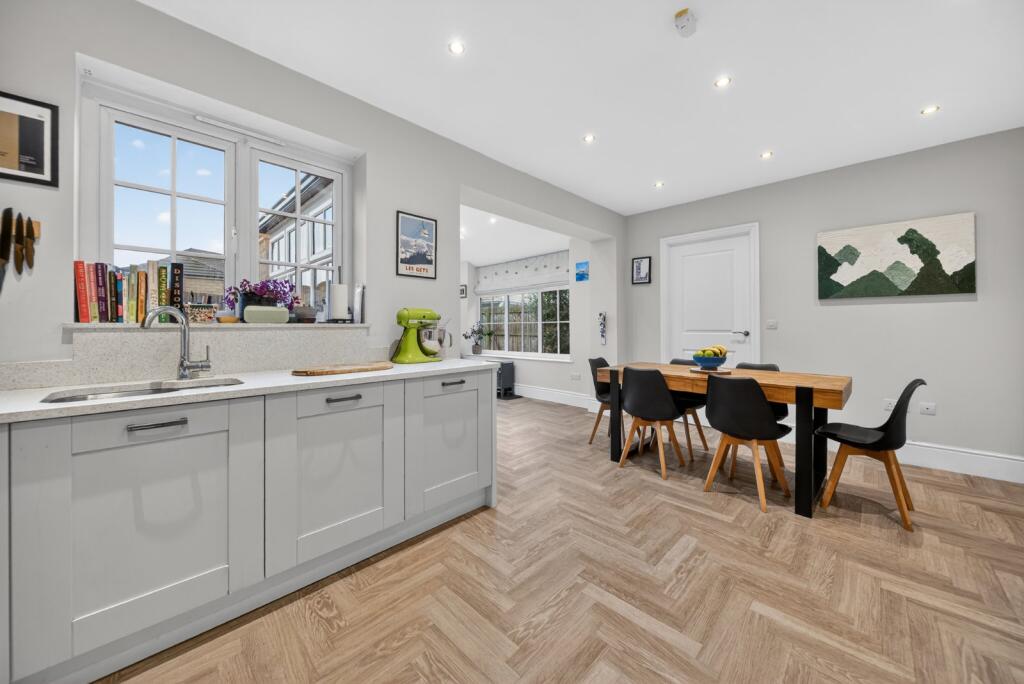 Riverside View, Horsforth, Leeds, West Yorkshire, LS18 photo 4