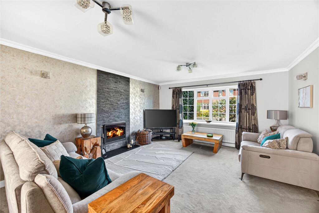 Home Farm Way, Westoning, Bedfordshire, MK45 photo 3