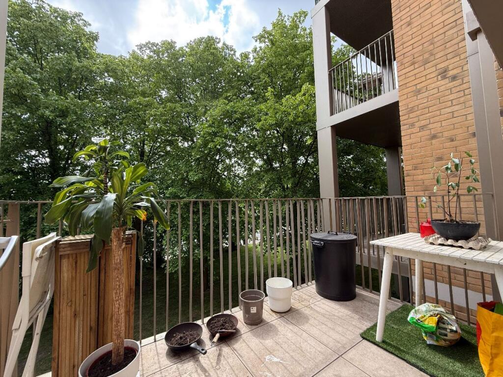 Apartment in London - View 5
