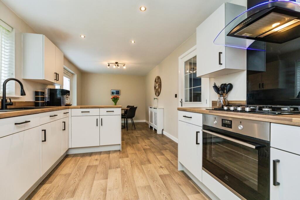 House in Rotherham, South Yorkshire - View 5