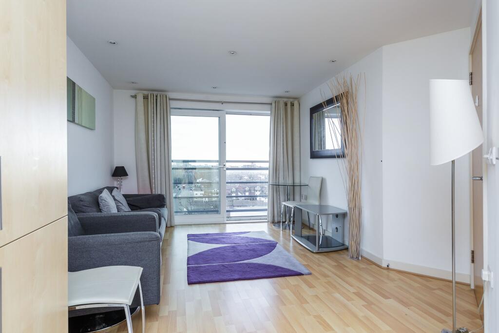 Main image of property: The Crescent, Gunwharf Quays, Portsmouth, PO1