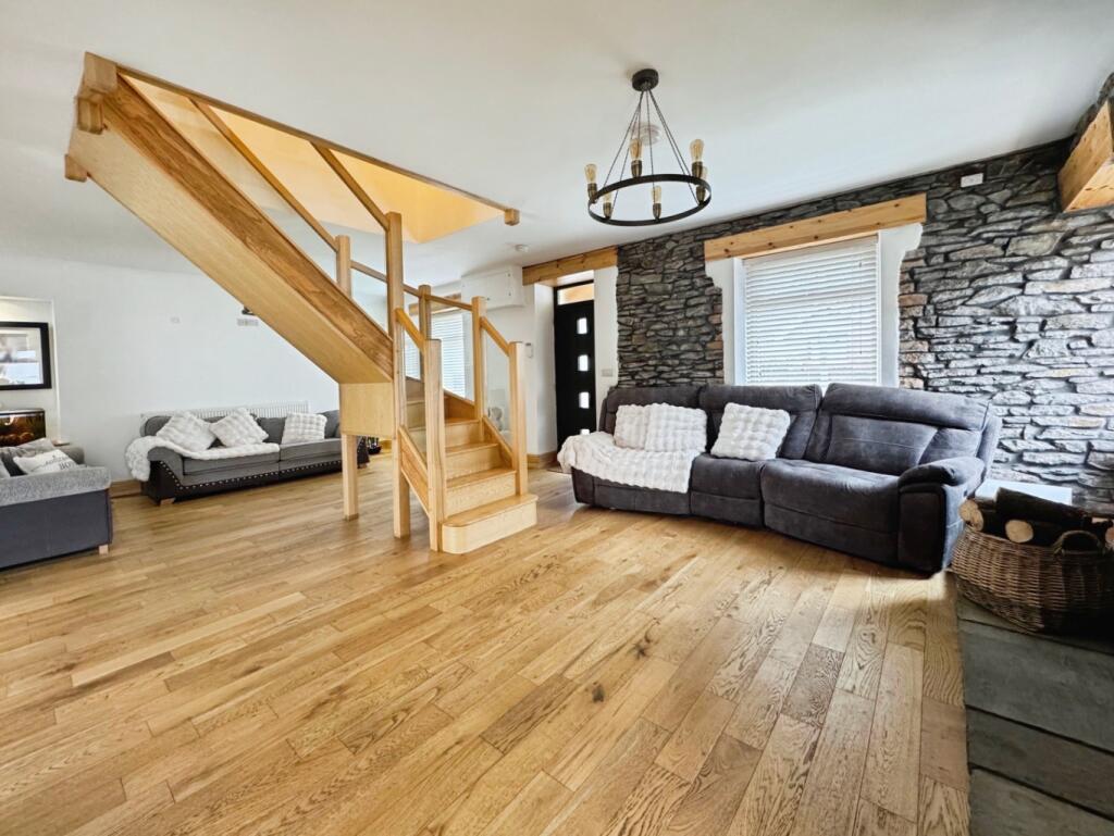 House in Llanelli - View 4