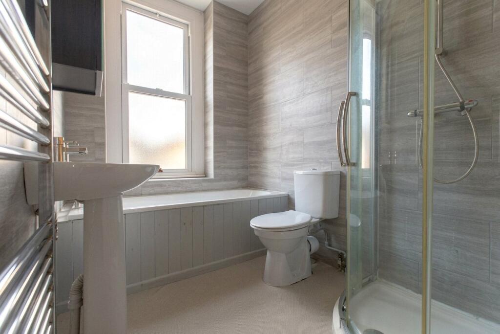 Apartment in Bristol - More