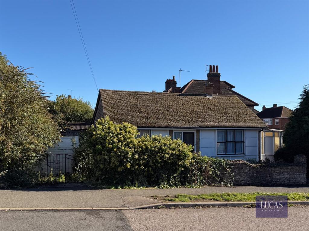House in Northampton - View 5
