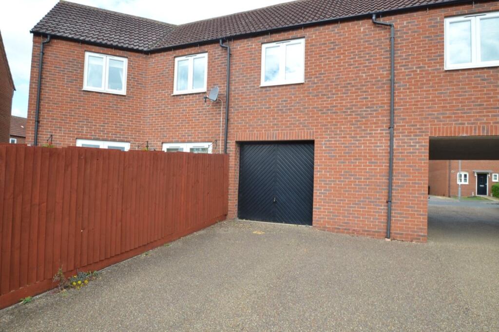 Apartment in Northampton - View 4