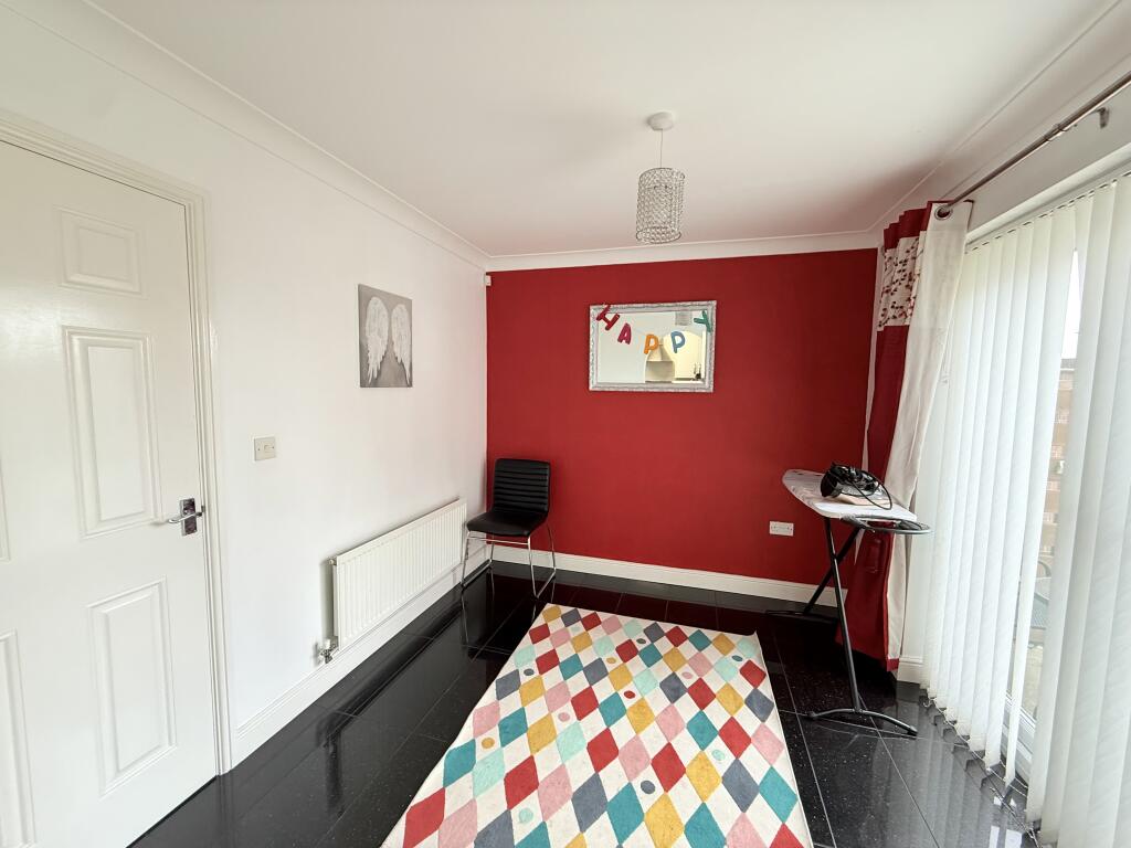House in Nottingham - View 3