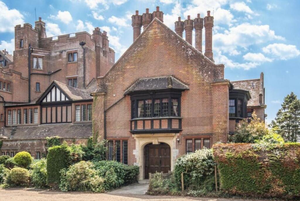 4-bed terraced on Chelwood Vachery, Millbrook Hill, Nutley, Uckfield, £1,000,000