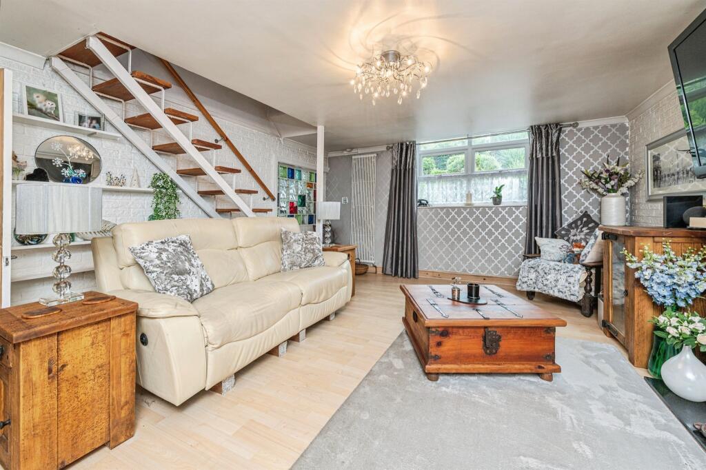House in Kirklees, Holme Valley - More