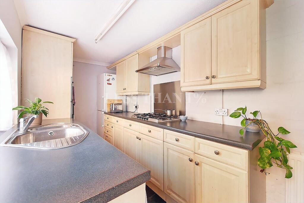 House in Northampton, West Northamptonshire - View 5