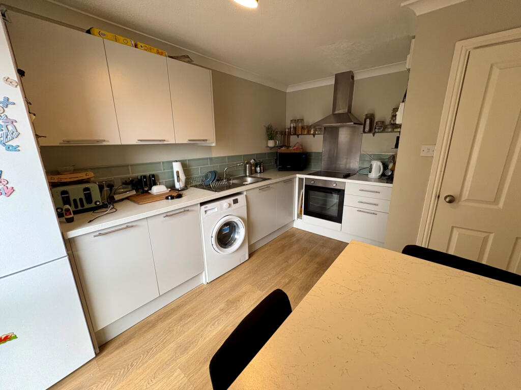 Apartment in Hull - View 2