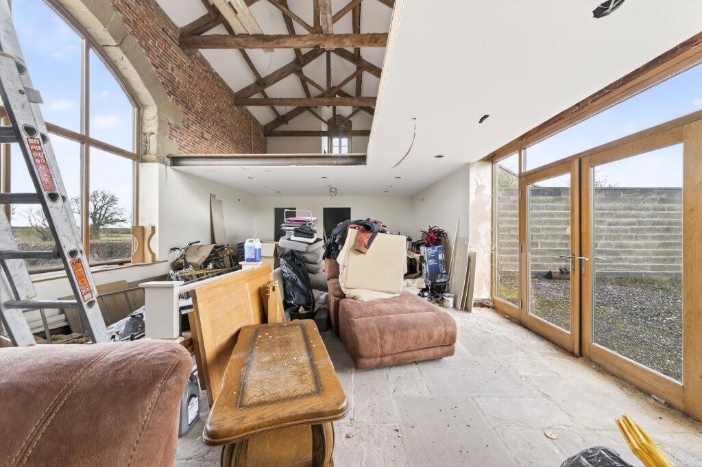 House in Wakefield - View 5
