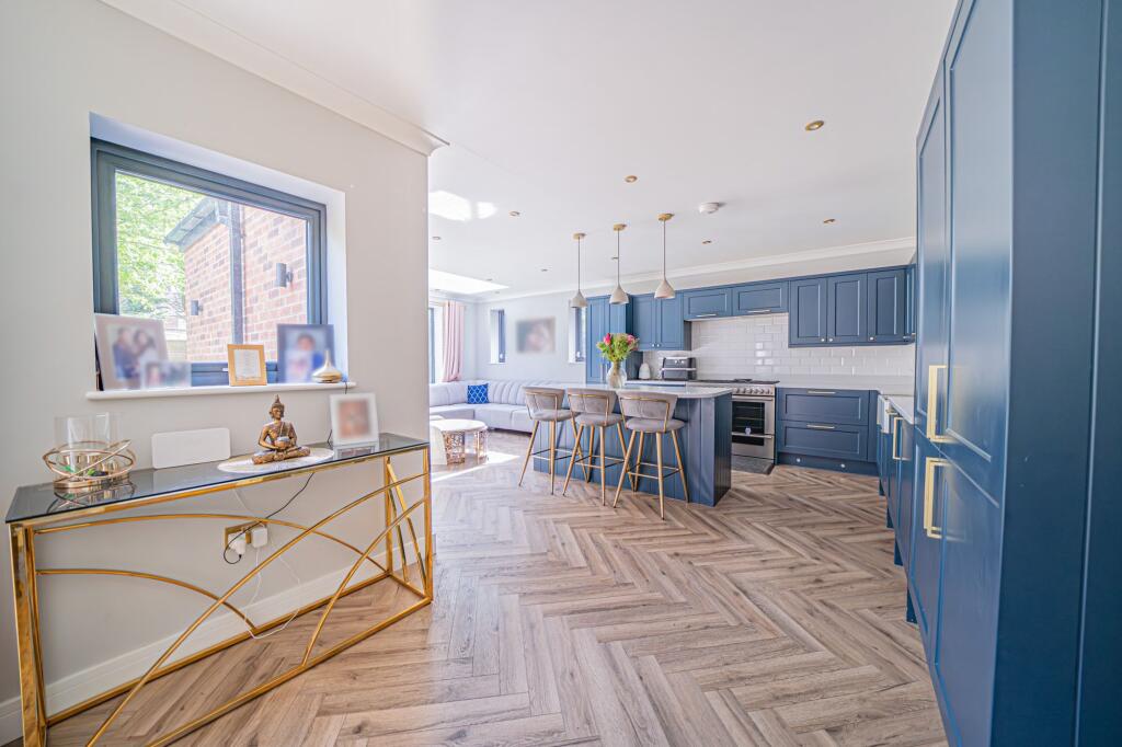 Monkspath Close, Shirley, B90 - View 6