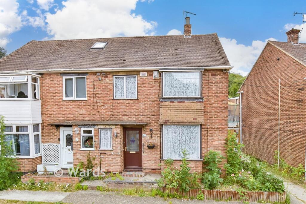 Carnation Road, Strood, Rochester, Kent photo 4