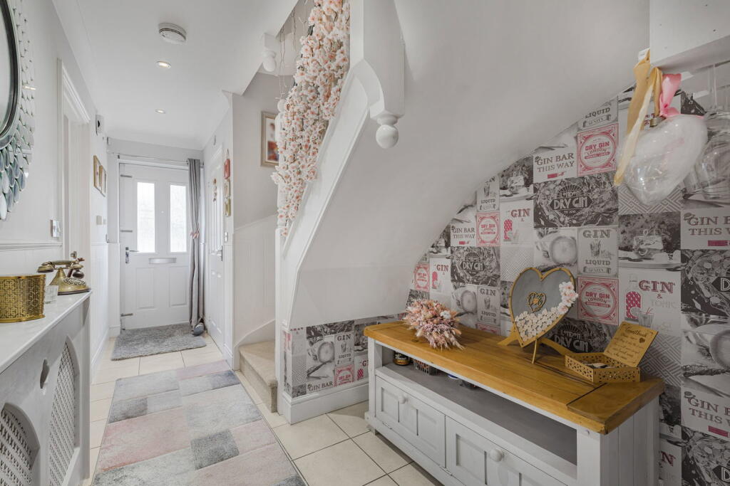 House in Gloucester - More