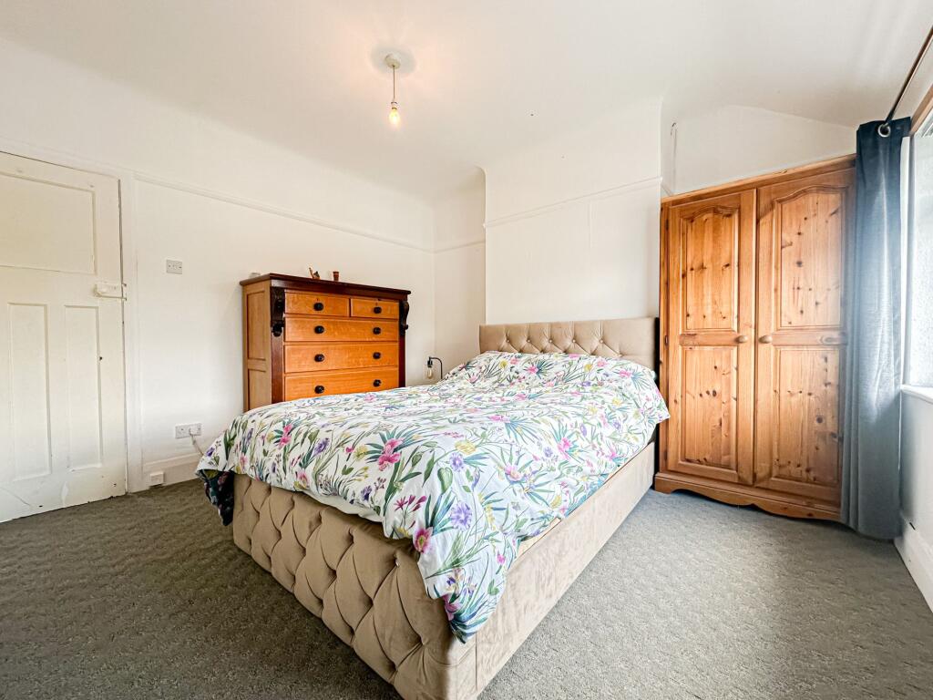 House in Heswall, Liverpool City Region - View 4
