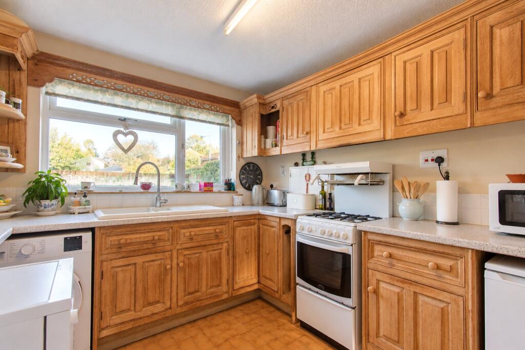 Broadleas Park, Devizes, Wiltshire, SN10 photo 4