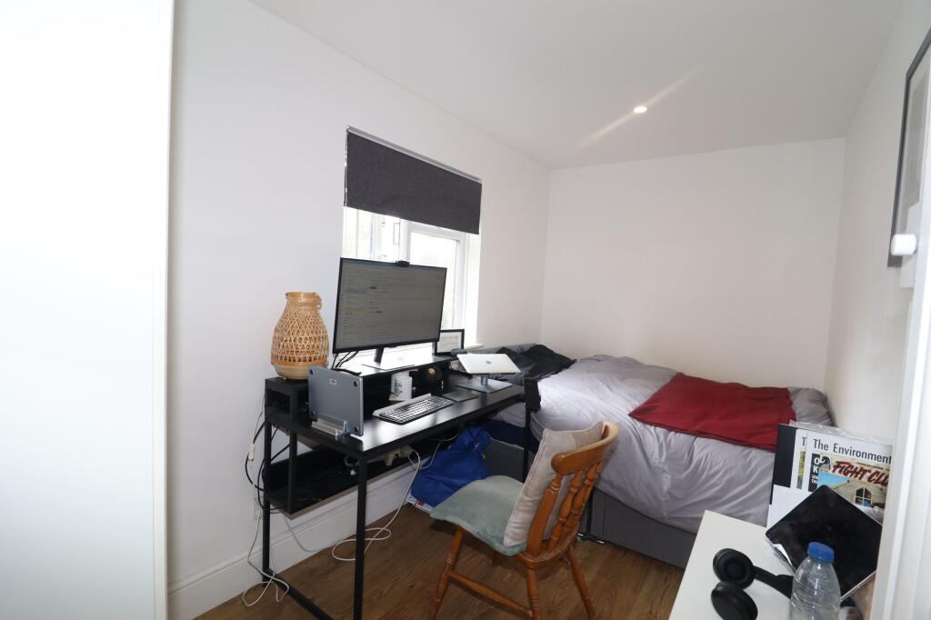 2 bedroom maisonette for rent