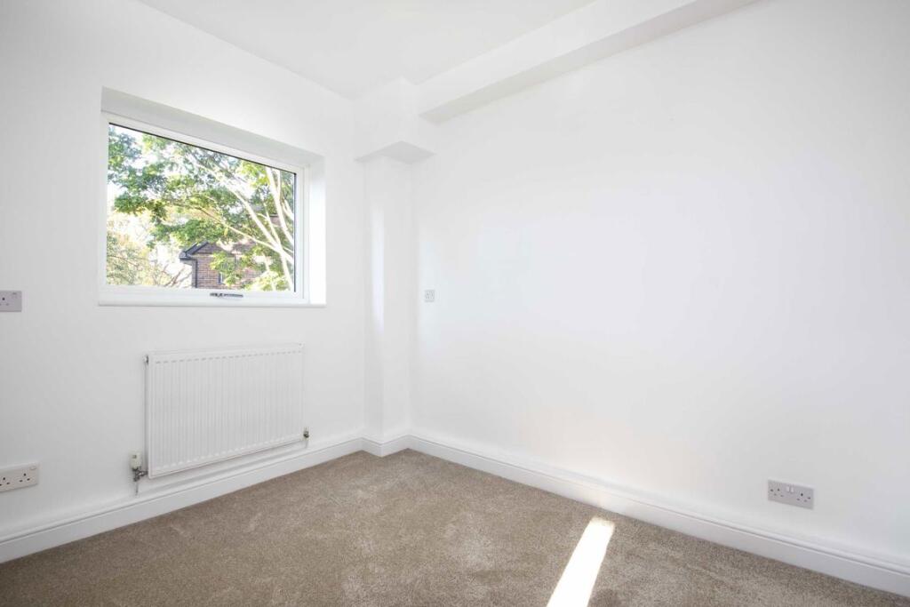 Apartment in Twickenham - View 5